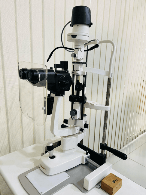 Slit-Lamp Biomicroscopy
