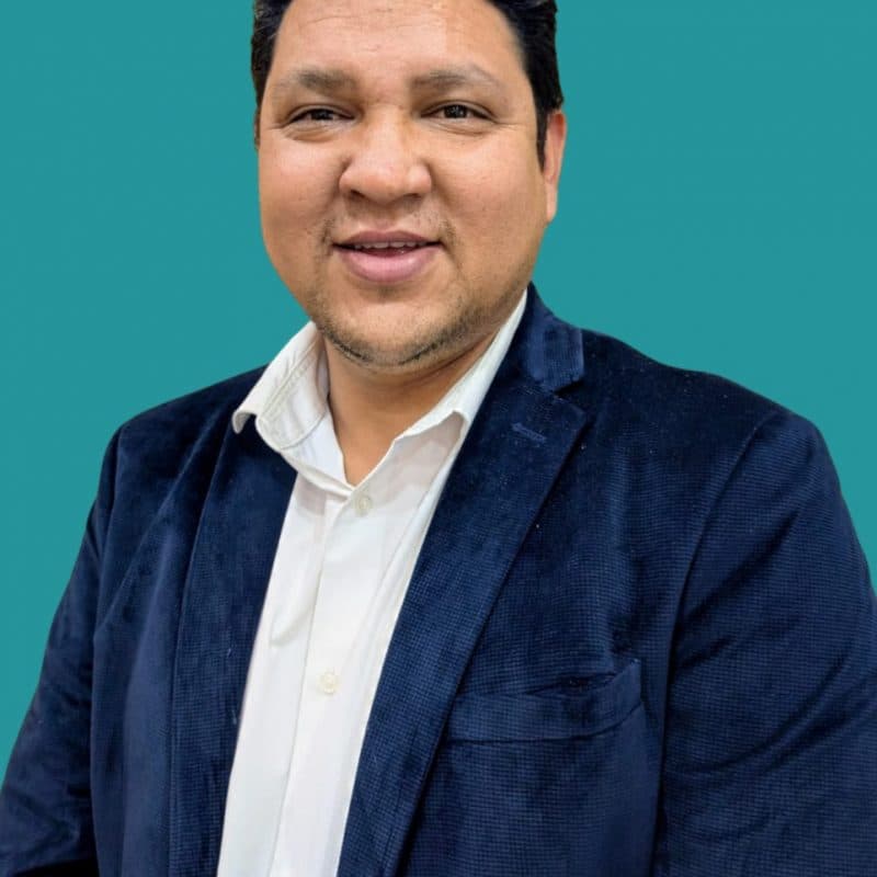 Dr. Pawan Mahat, Vitreo-Retina & Cataract Surgeon